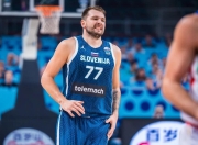 熊猫体育-东契奇在澳大利亚队比赛中挺进下一轮，精彩发挥引发热议！的简单介绍