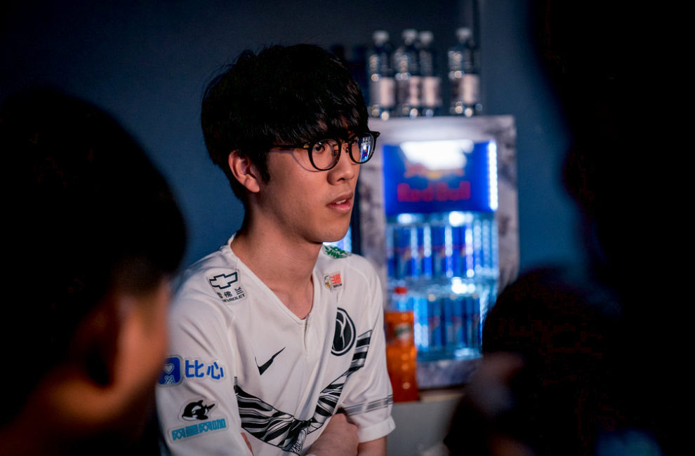 TheShy赛事官方发布势不可挡新规，RNG争议不断！的简单介绍